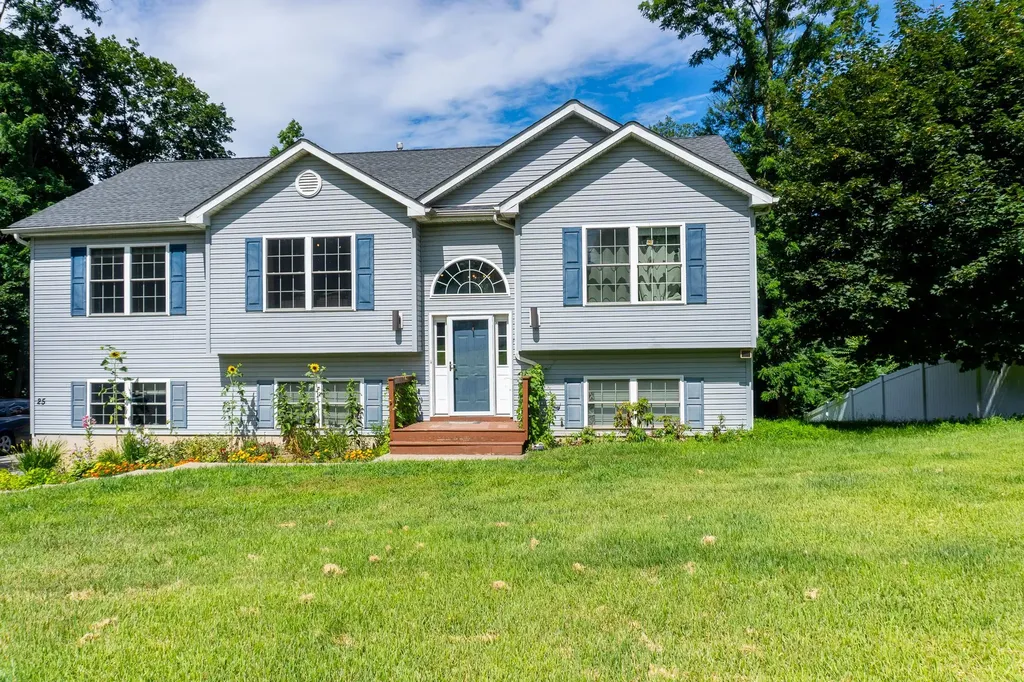 25 Red Schoolhouse Road Fishkill NY 12524