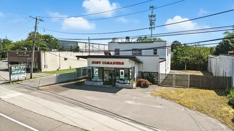 230 N Main Street Sayville NY 11782