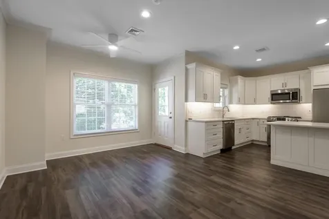 18 Creek Road Huntington NY 11743