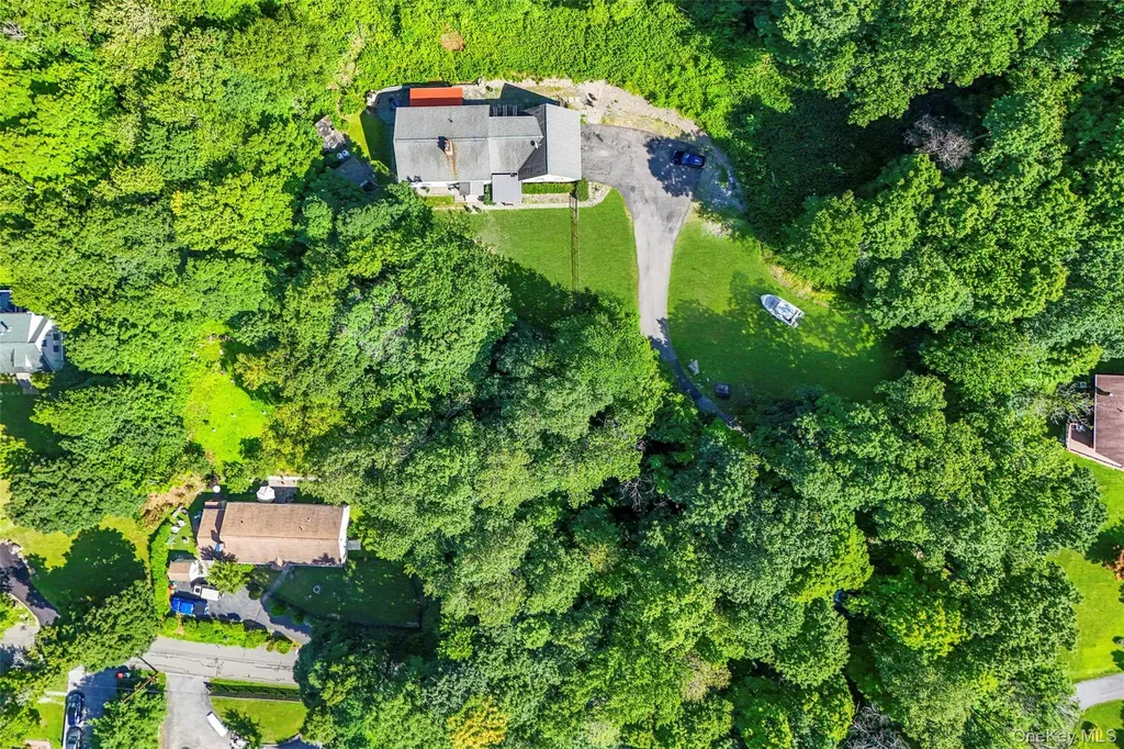 75 Mountain Lane Beacon NY 12508