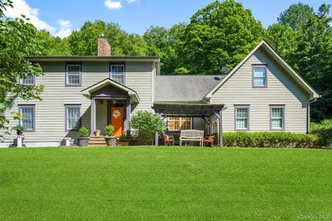 75 Mountain Lane Beacon NY 12508