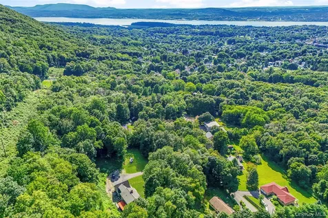 75 Mountain Lane Beacon NY 12508