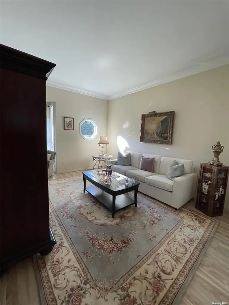 63 Baycrest Avenue Westhampton NY 11977