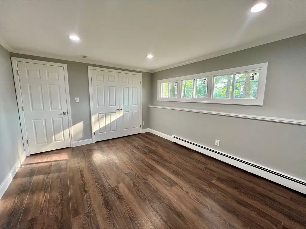 707 Larkfield Road Commack NY 11725
