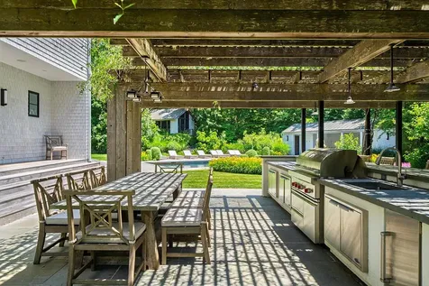 68 Fresh Pond Road Amagansett NY 11930