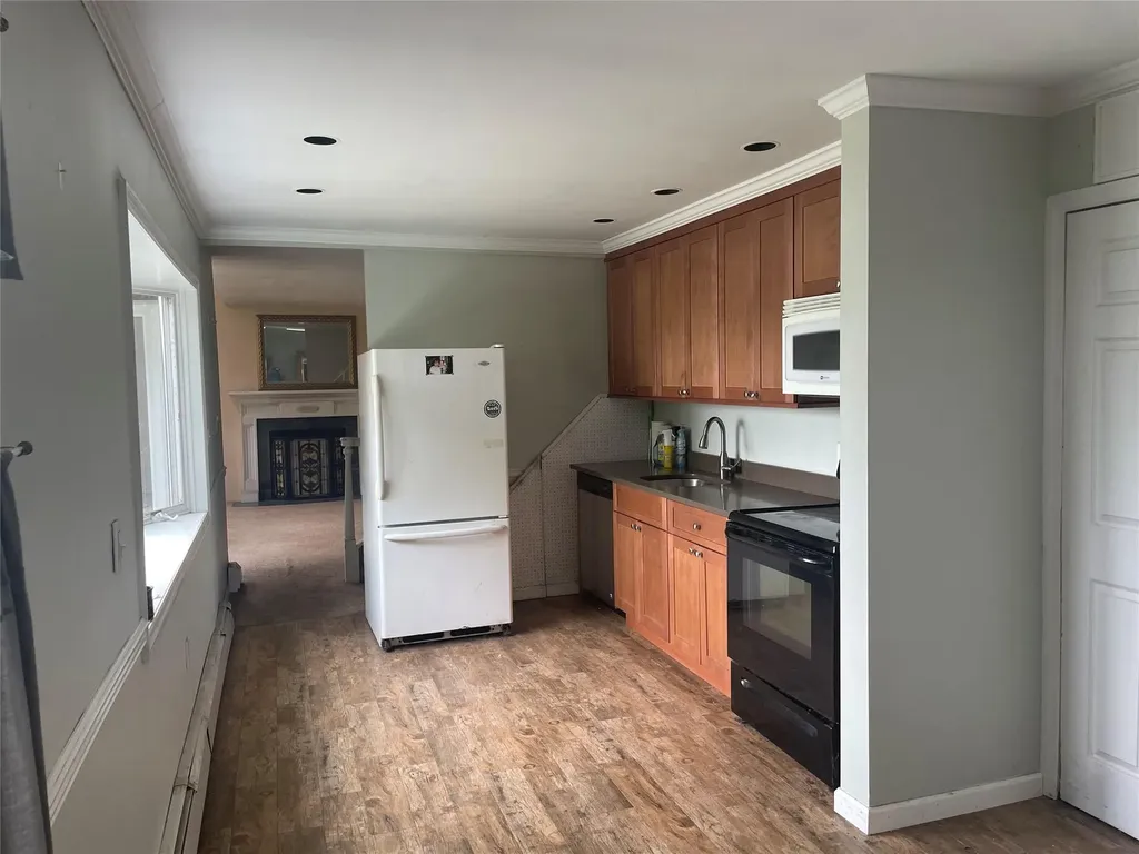 12 Slate Lane Levittown NY 11756