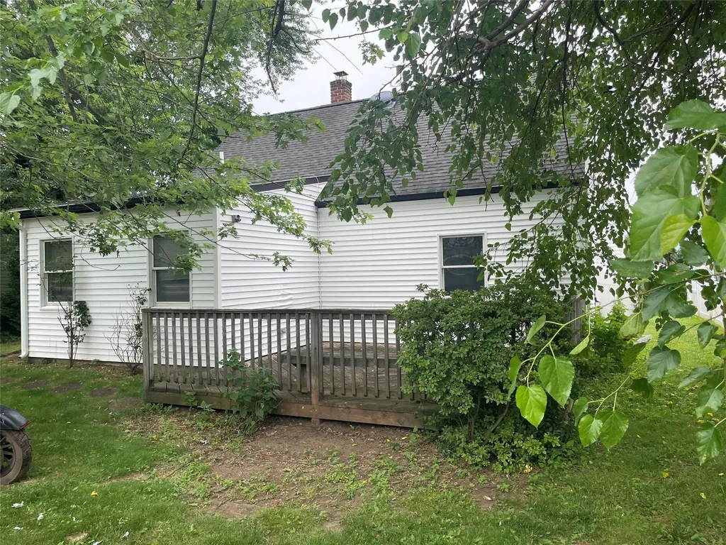 12 Slate Lane Levittown NY 11756