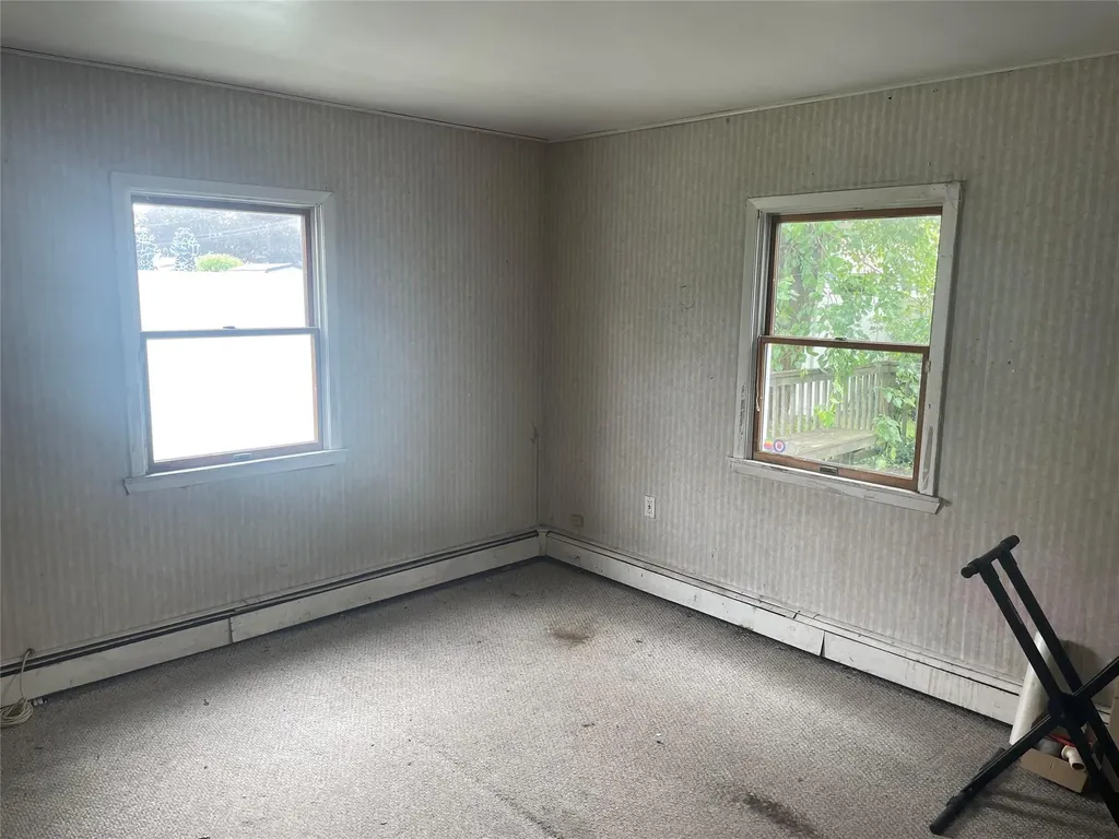 12 Slate Lane Levittown NY 11756