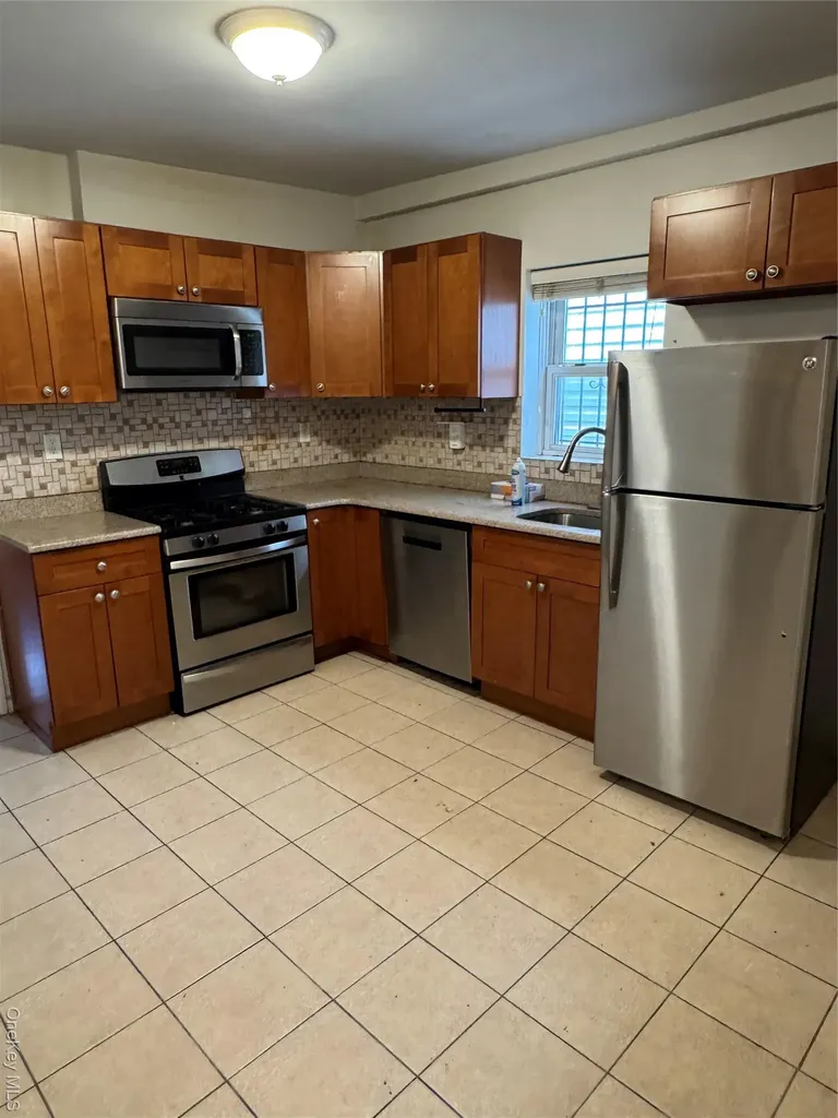 61-51 Borden Avenue Maspeth NY 11378