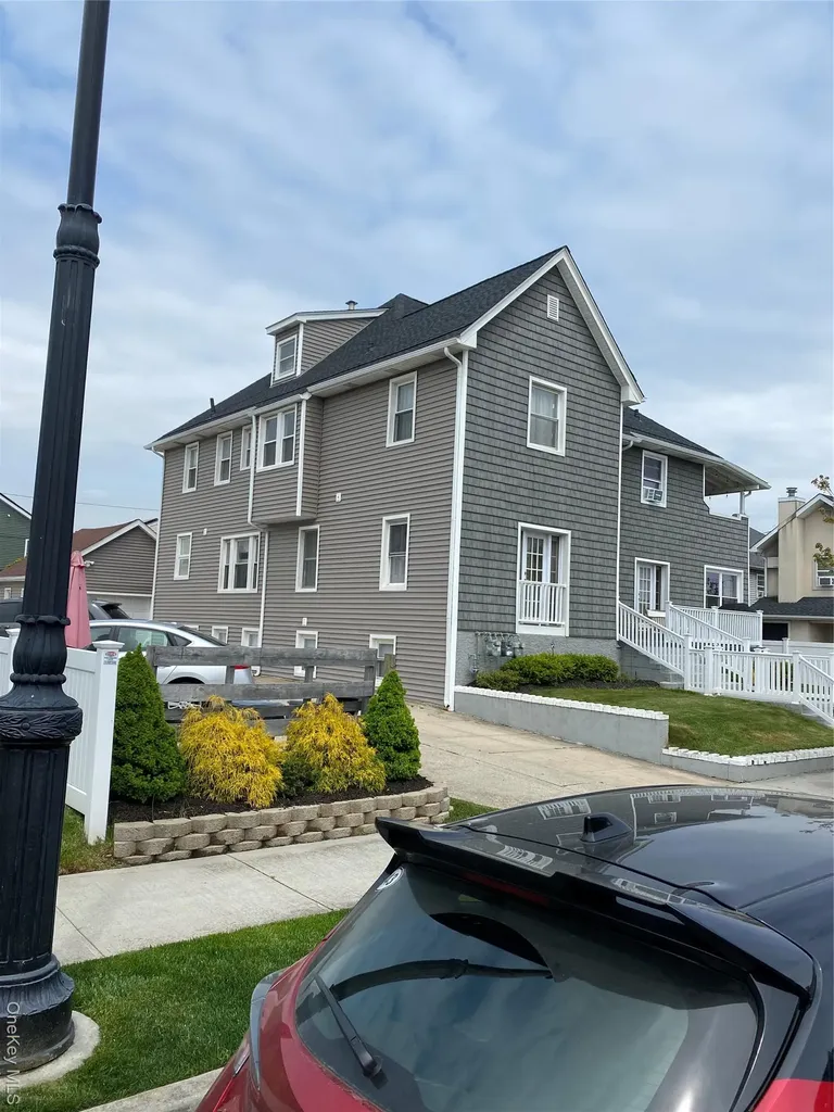 265 E Chester Street Long Beach NY 11561