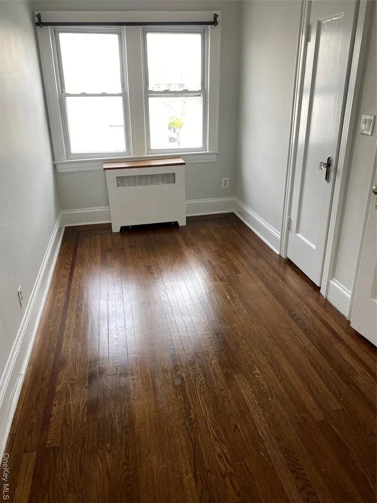 265 E Chester Street Long Beach NY 11561