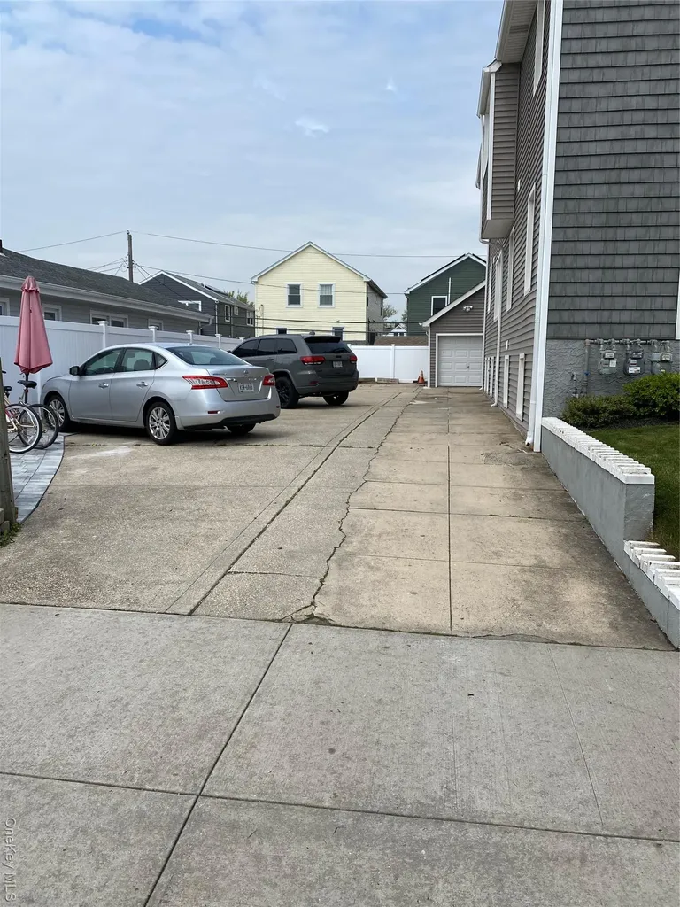265 E Chester Street Long Beach NY 11561