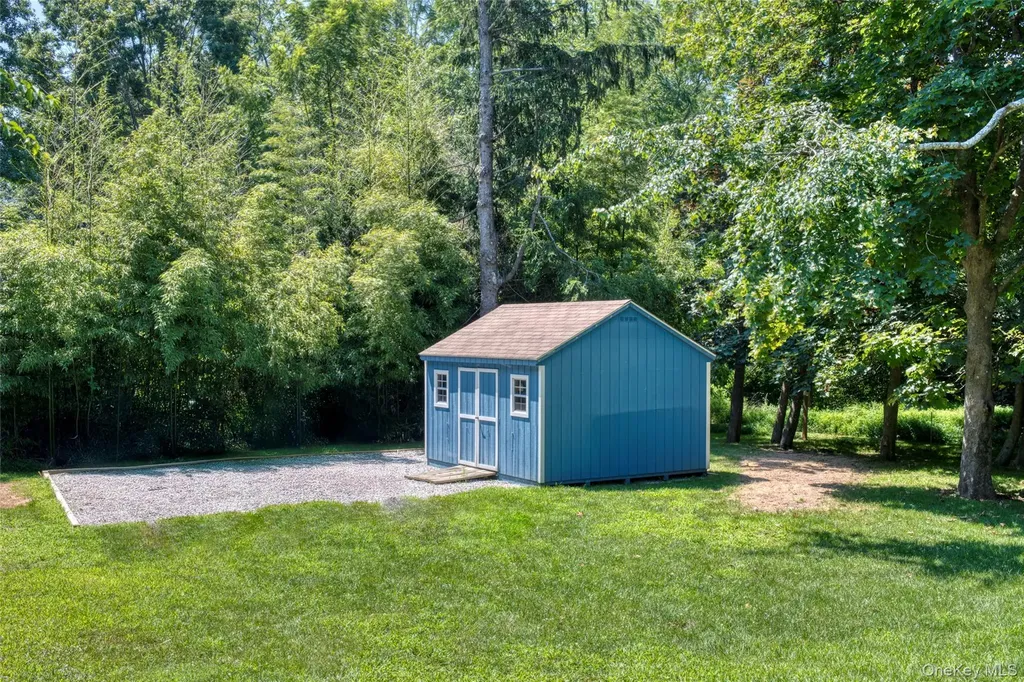 685 Greenway W Orient NY 11957