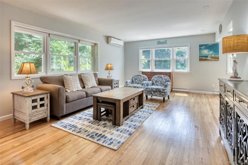 685 Greenway W Orient NY 11957