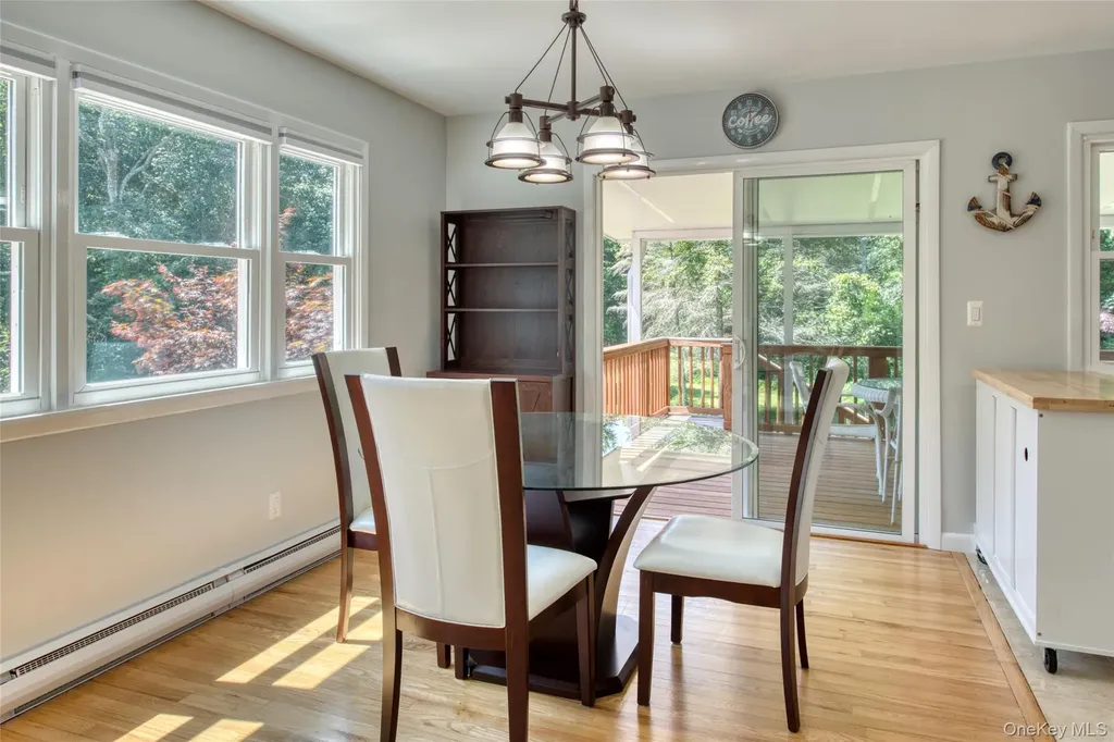 685 Greenway W Orient NY 11957