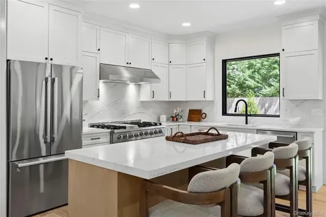33 Delavan Street East Hampton NY 11937