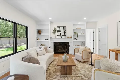 33 Delavan Street East Hampton NY 11937