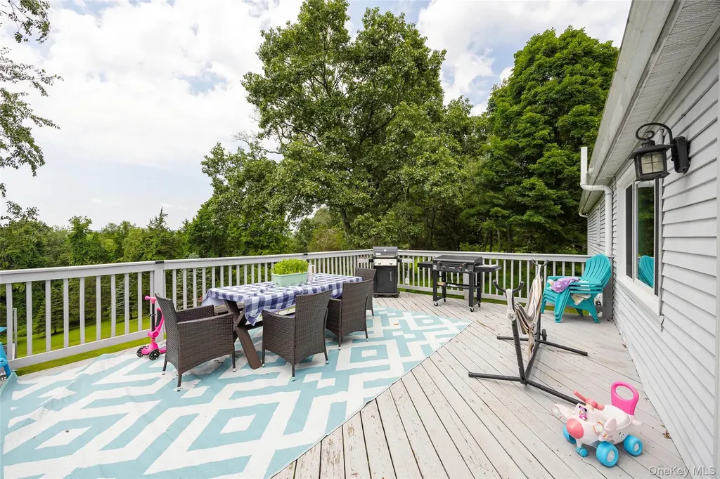 121 Hillside Road Poughquag NY 12570
