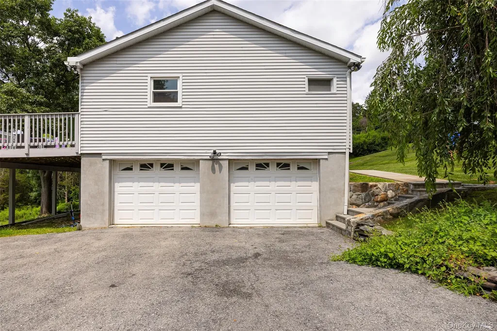 121 Hillside Road Poughquag NY 12570