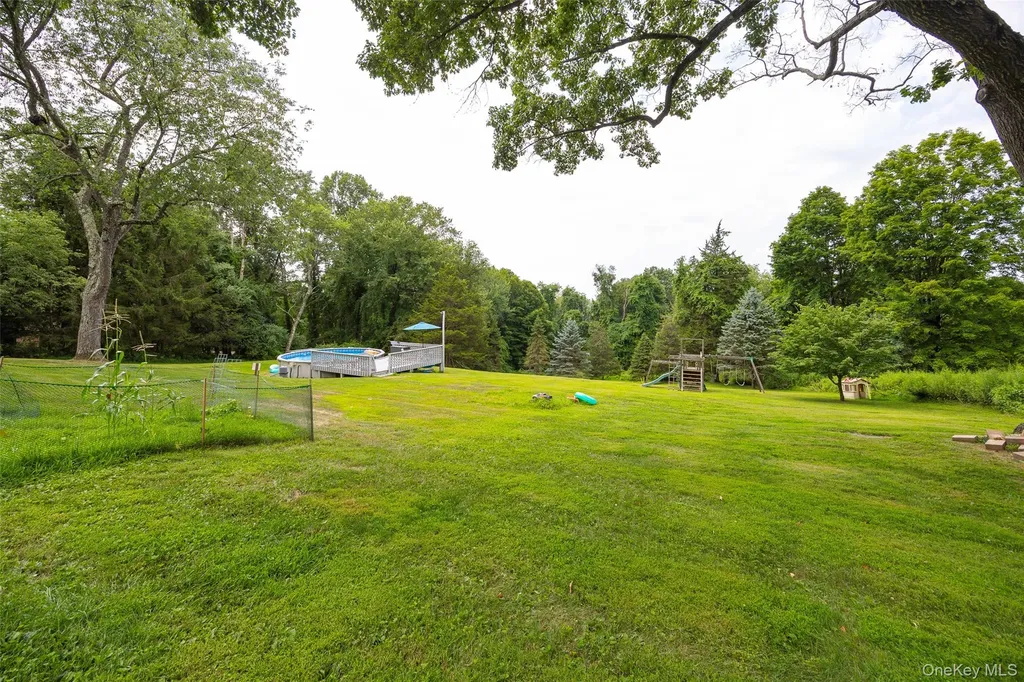 121 Hillside Road Poughquag NY 12570