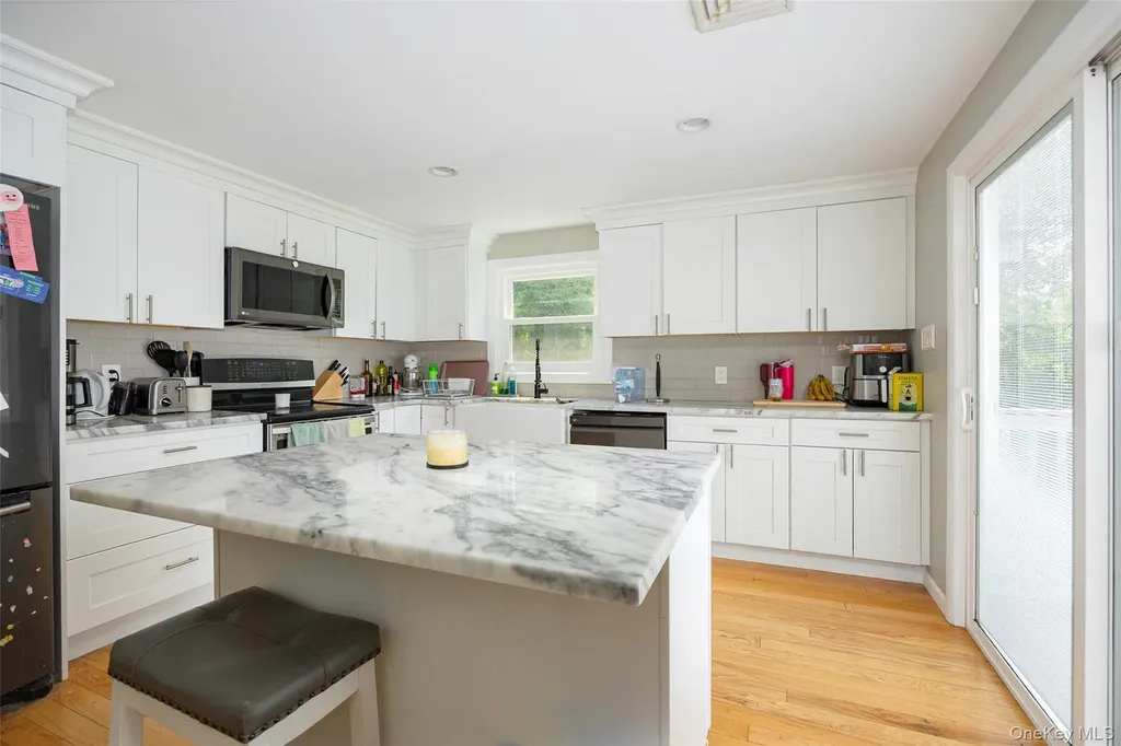 121 Hillside Road Poughquag NY 12570