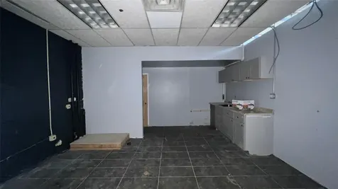 131 Liberty Avenue Avenue Mineola NY 11501