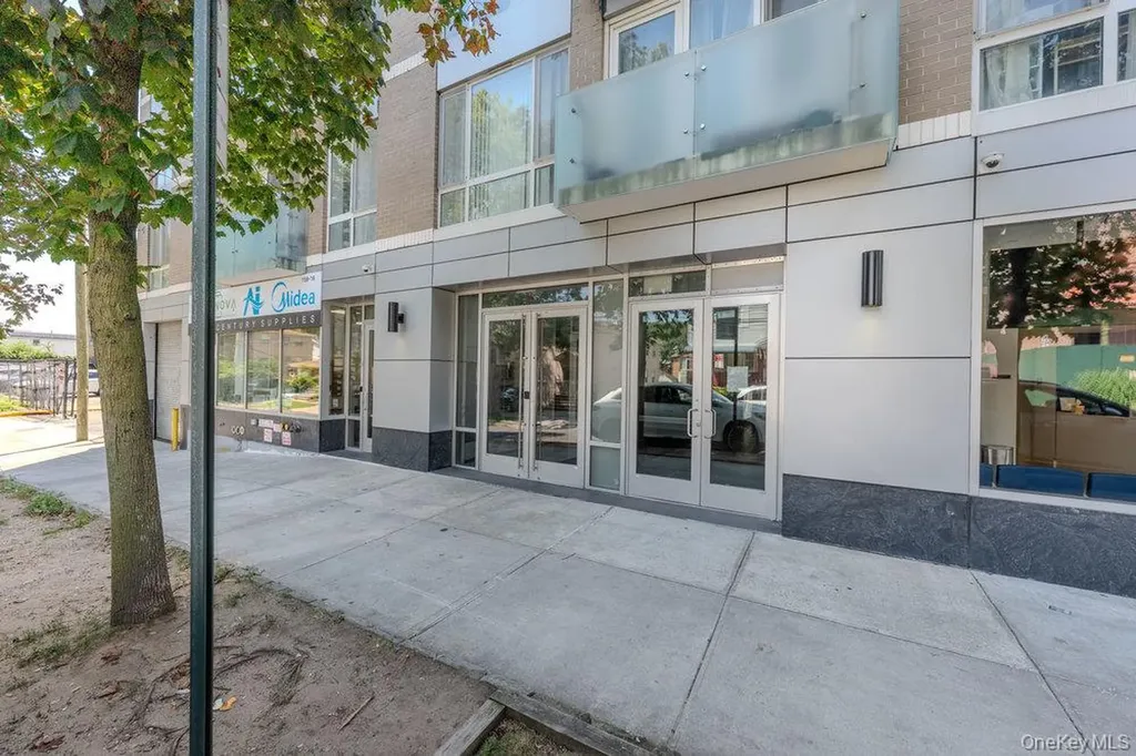 158-15 Union Turnpike Fresh Meadows NY 11366