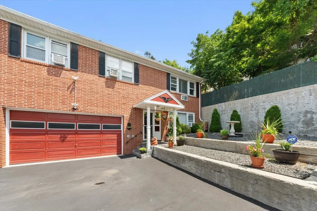 2 Greystone Terrace Yonkers NY 10701