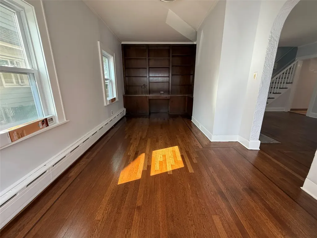1074 Hunter Avenue Pelham NY 10803