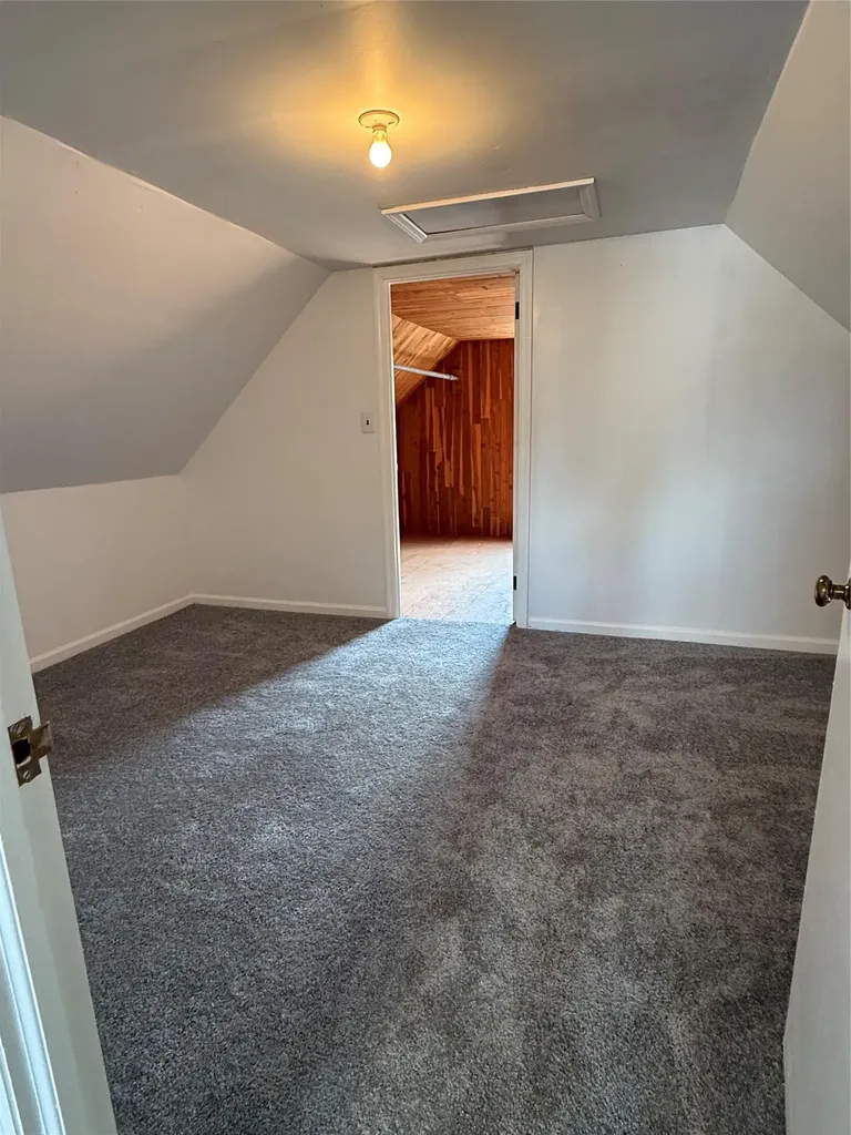 1074 Hunter Avenue Pelham NY 10803