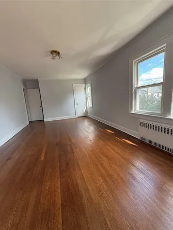 1074 Hunter Avenue Pelham NY 10803