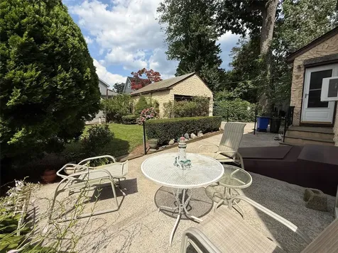 1074 Hunter Avenue Pelham NY 10803