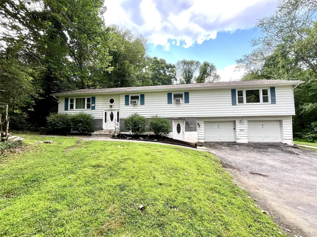 34 Luty Drive Hyde Park NY 12538