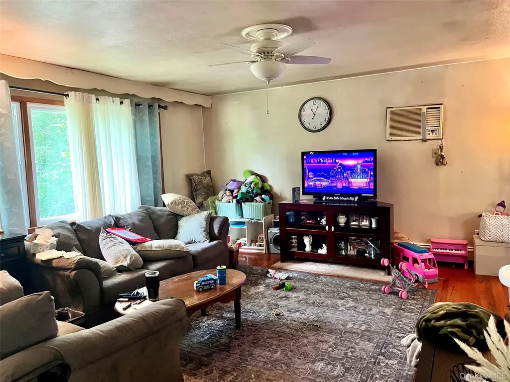 34 Luty Drive Hyde Park NY 12538