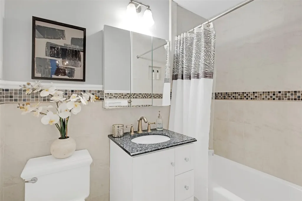 162-21 Powells Cove Boulevard Beechhurst NY 11357