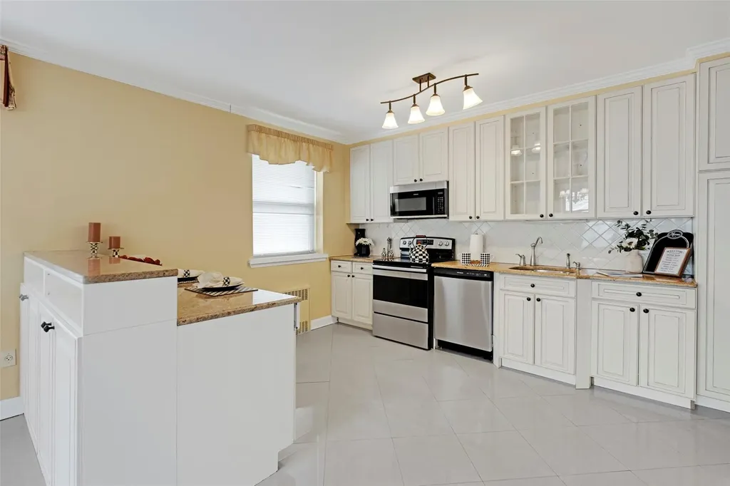 162-21 Powells Cove Boulevard Beechhurst NY 11357