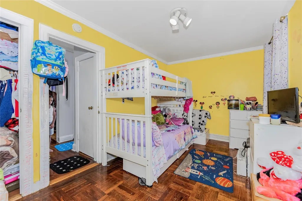 4101 Paulding Avenue Bronx NY 10466