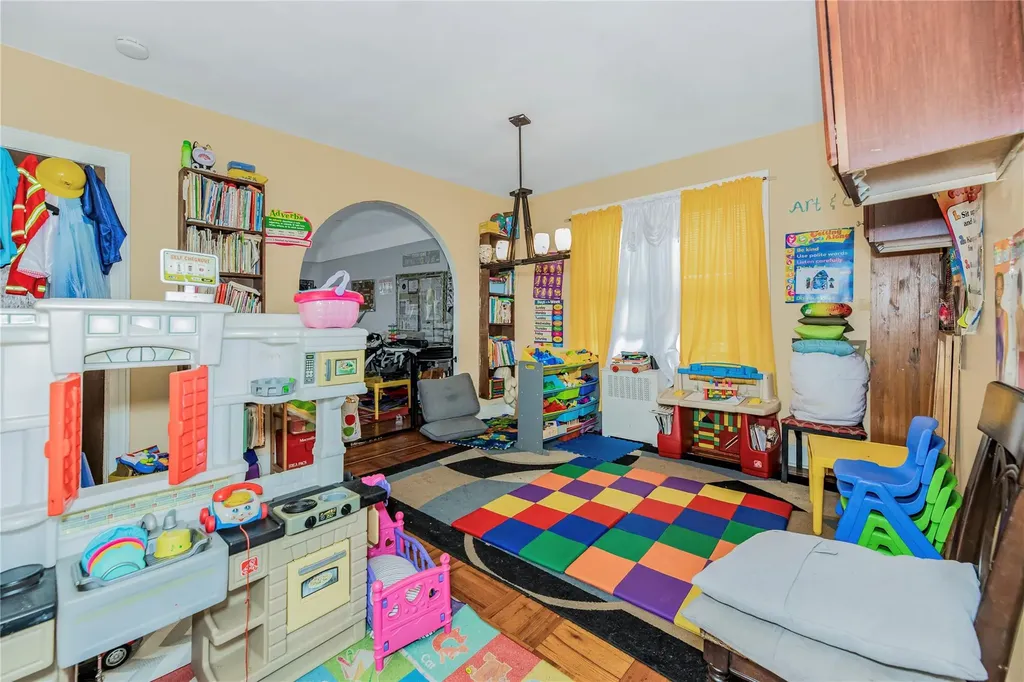 4101 Paulding Avenue Bronx NY 10466