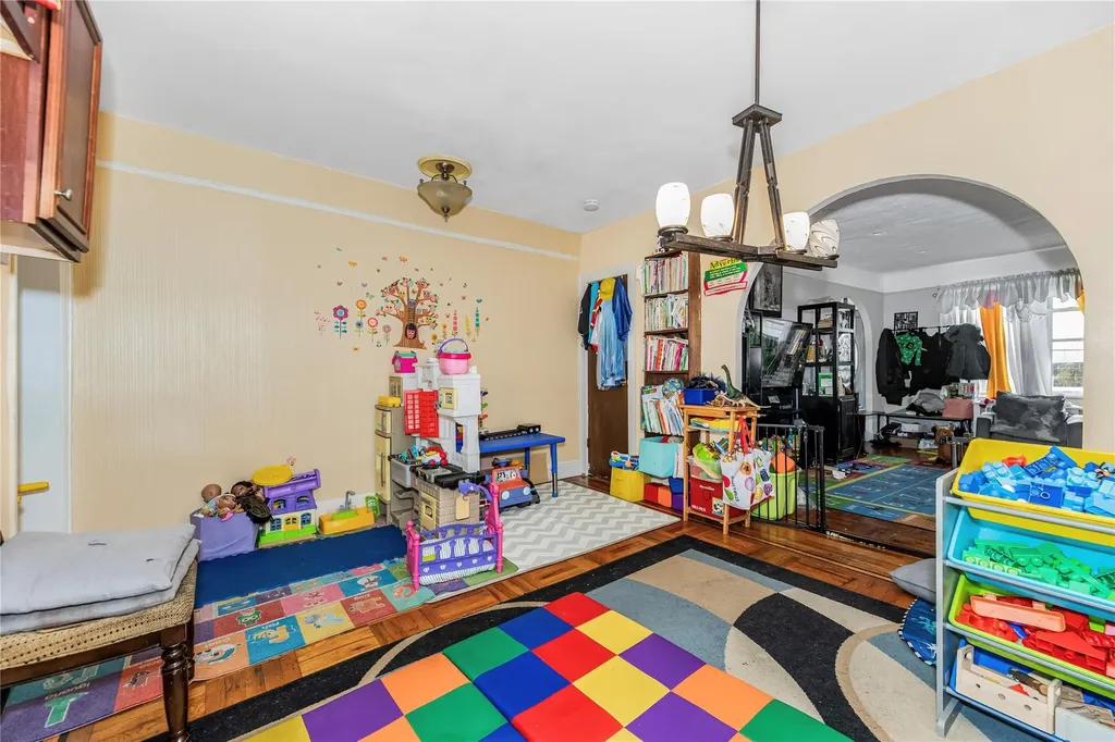 4101 Paulding Avenue Bronx NY 10466