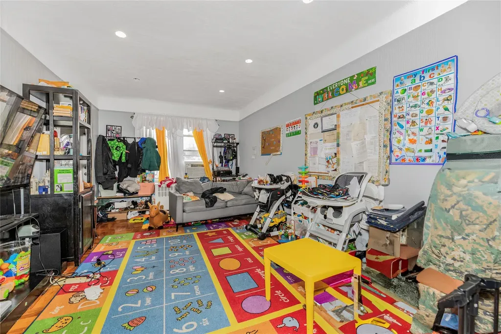 4101 Paulding Avenue Bronx NY 10466