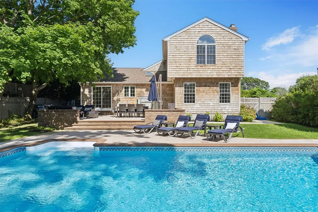 19 Maple Street Westhampton Beach NY 11978