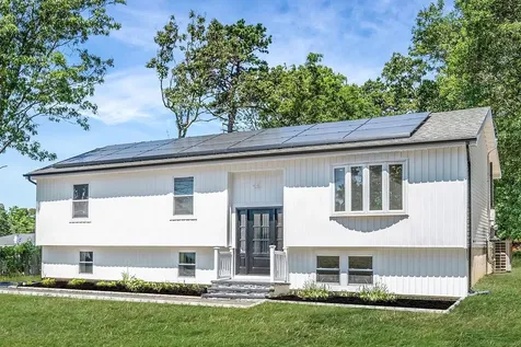 23 Monty Drive Shirley NY 11967