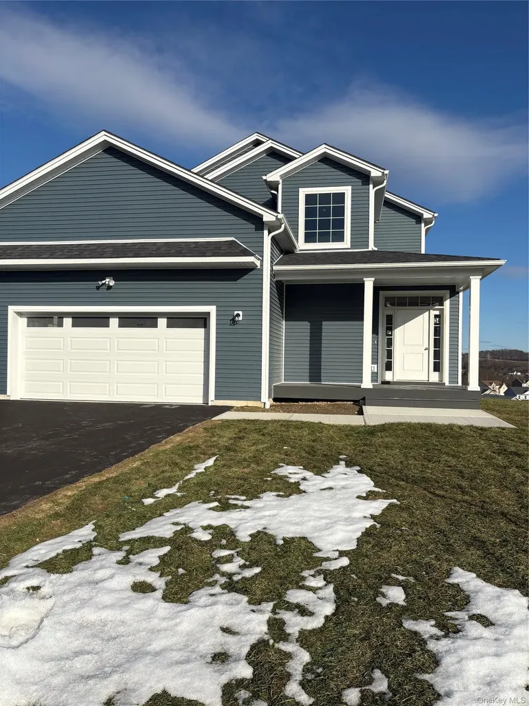 34 Dartmouth Drive Poughkeepsie NY 12603