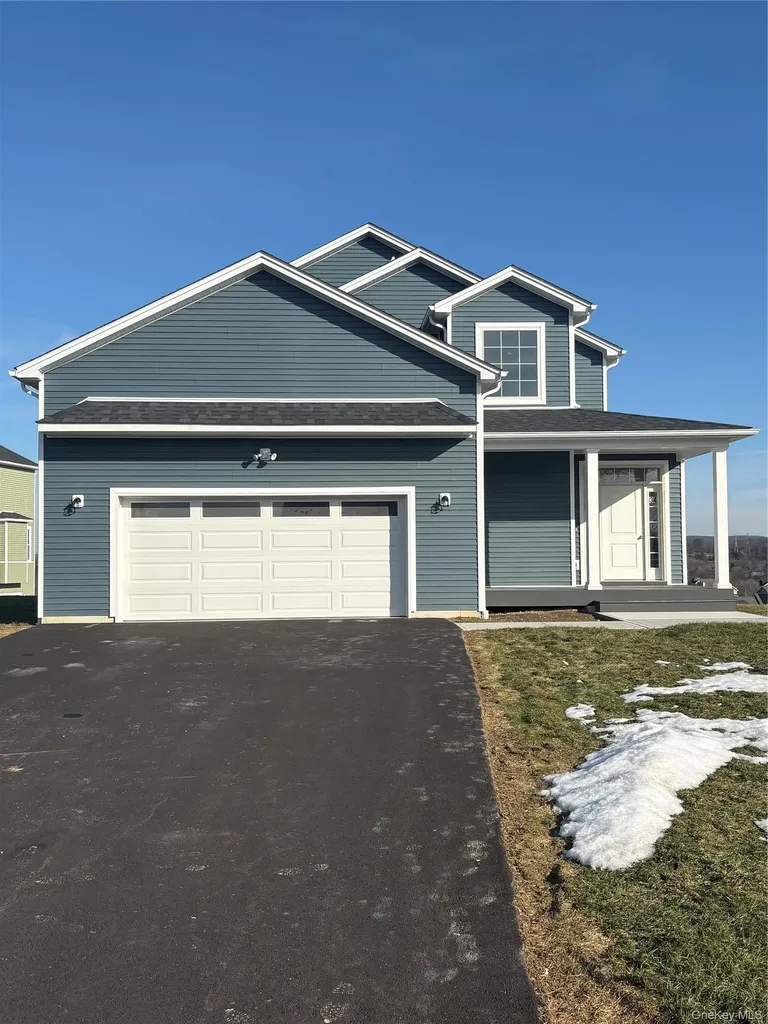 34 Dartmouth Drive Poughkeepsie NY 12603
