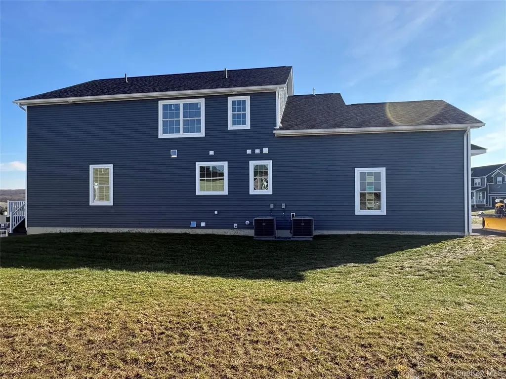 34 Dartmouth Drive Poughkeepsie NY 12603