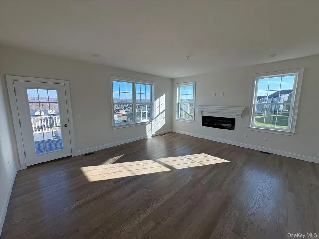 34 Dartmouth Drive Poughkeepsie NY 12603