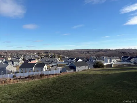 34 Dartmouth Drive Poughkeepsie NY 12603