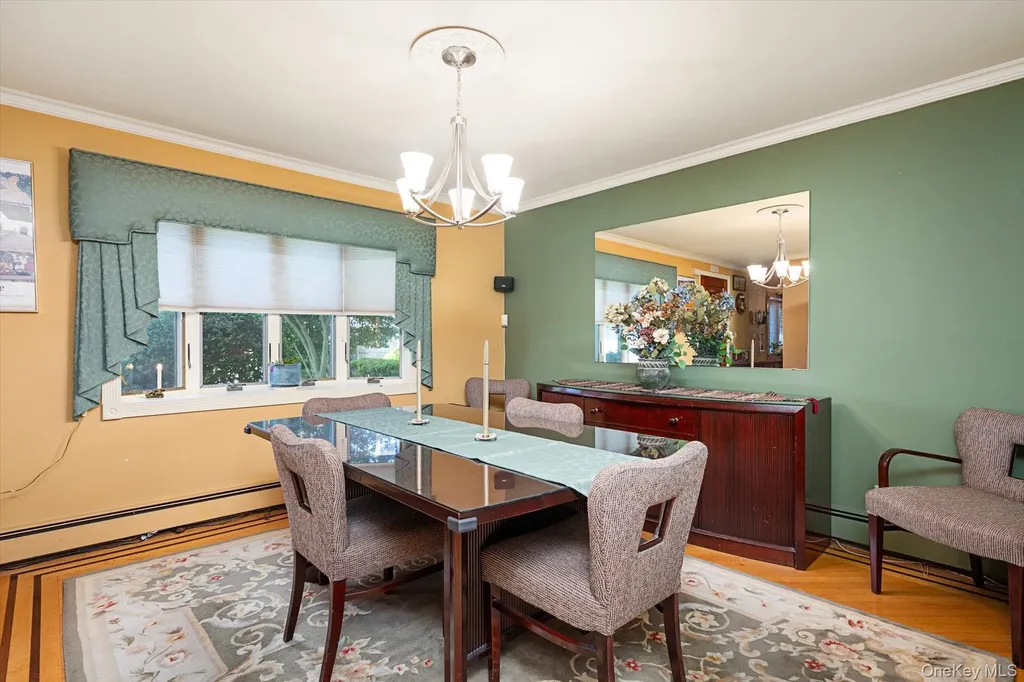 685 Gardiners Avenue Levittown NY 11756