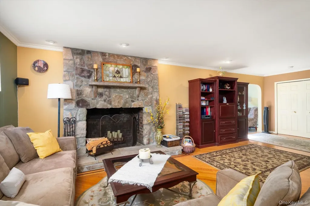 685 Gardiners Avenue Levittown NY 11756