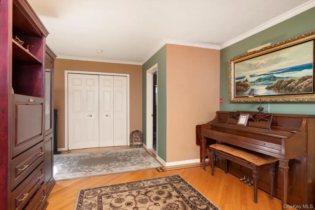 685 Gardiners Avenue Levittown NY 11756
